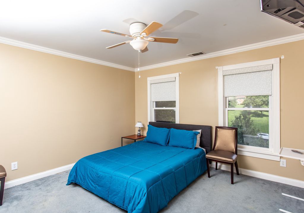 Brentwood Apartment | Pear Suite in Country Cove