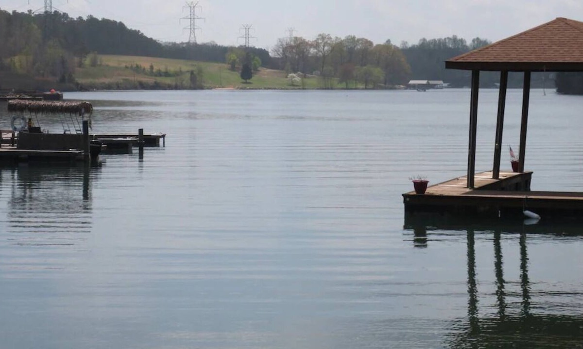 Lake Norman of Catawba House | Perfect Lakefront Getaway