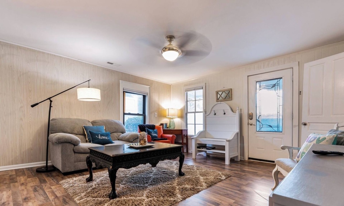 Cary House | Pet-Friendly 2BR Ranch, Wifi, Parking Near RTP