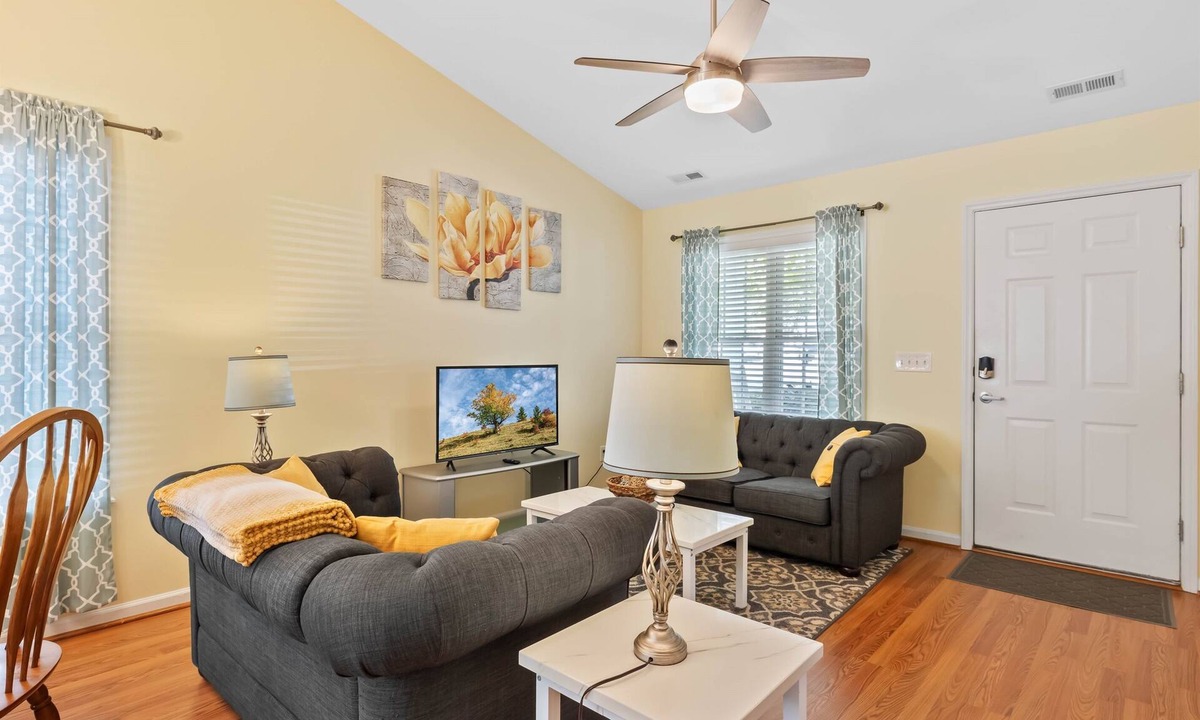 Wake Forest House | Pet Friendly * Fenced Yard * Downtown