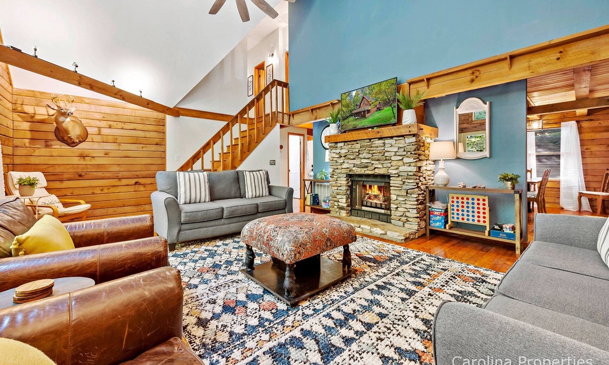 Lake Lure Cabin | Pet Friendly, Resort Access, Private! - Catahoula Cabin by Carolina Properties