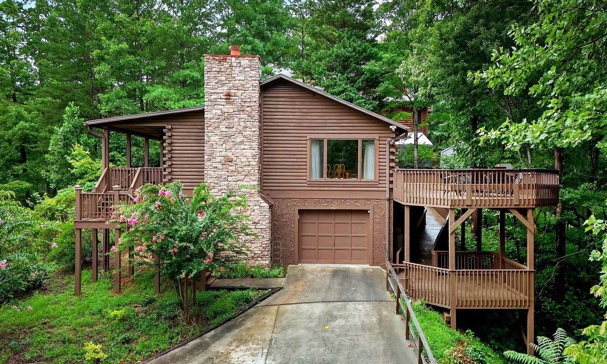 Lake Lure Cabin | Pet Friendly, Views, Lake Lure Access, Wi Fi - My Mountain Paradise