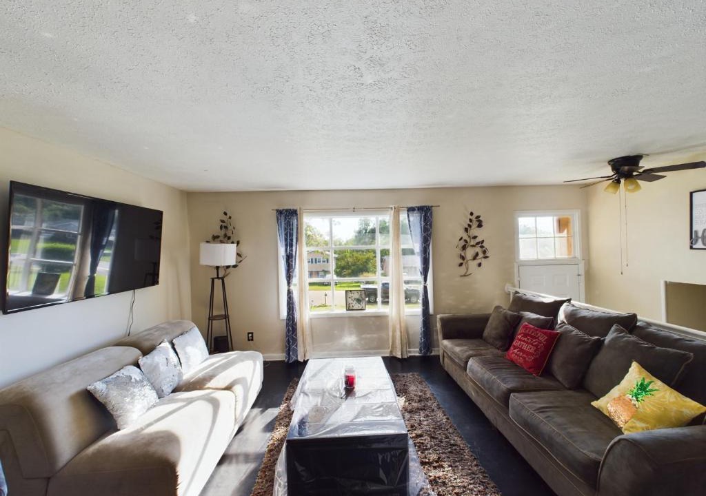 Pine Forest House | Pine Forest Zen Cottage - 10 Min to Fort Bragg