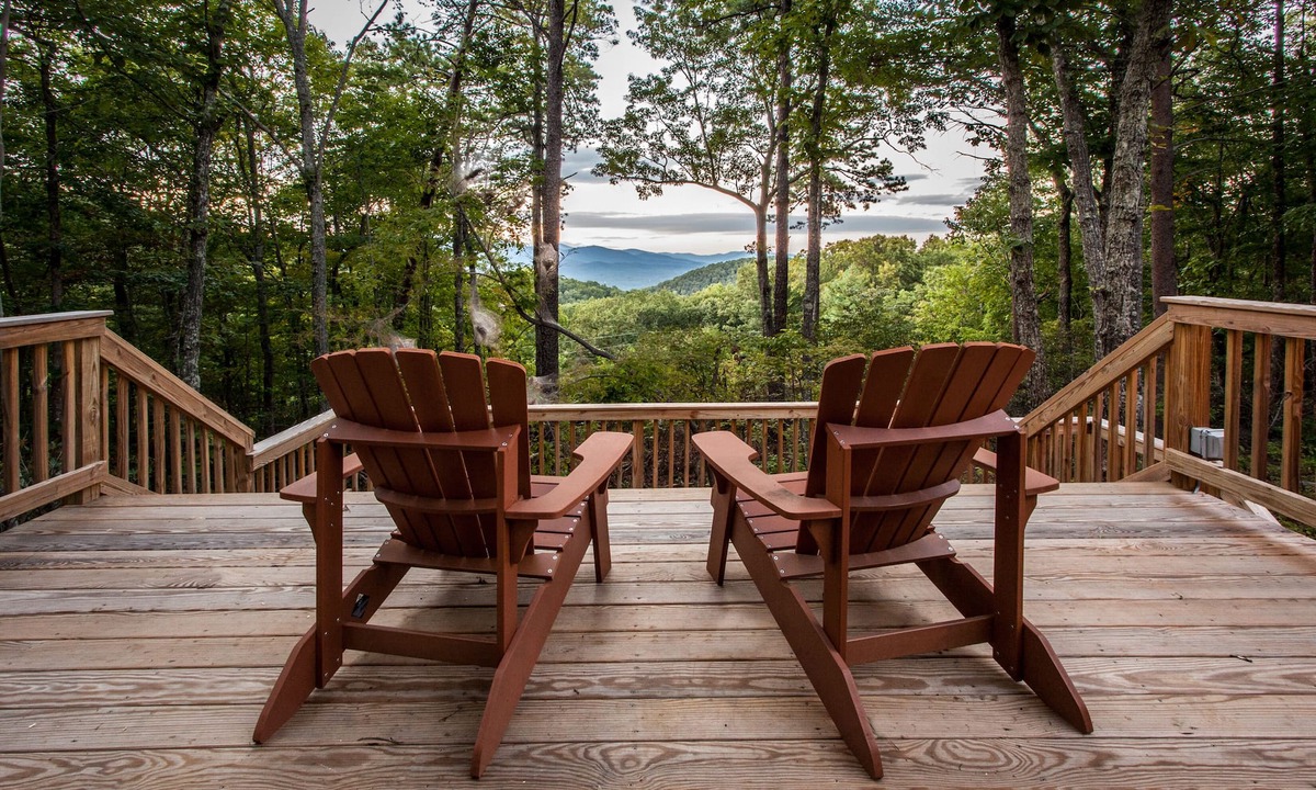 Piney Mountain Cabin | Piney Cabin: Mountain Views + Dog Friendly