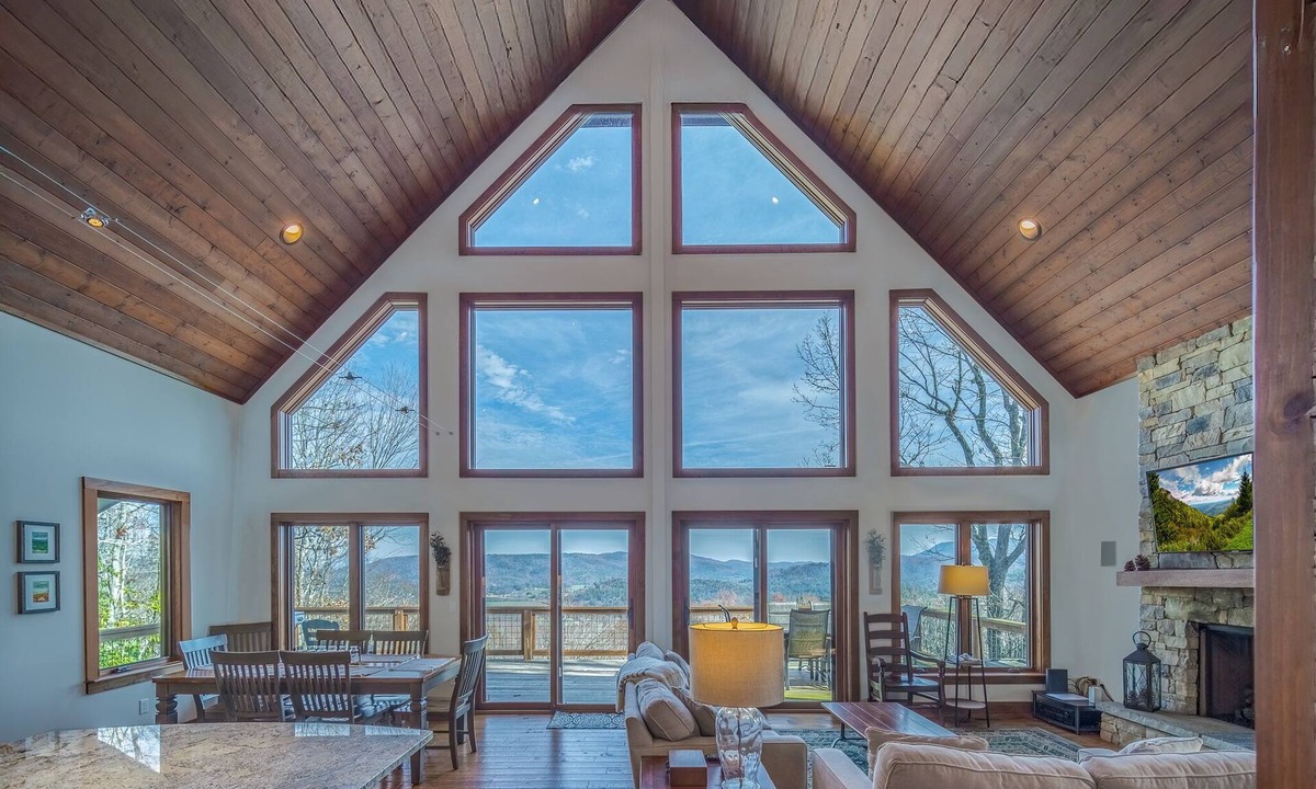 Pisgah Forest House | Pisgah Retreat - 3 Bedroom Custom Home with Mountain Views!