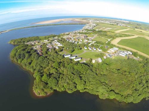 Haverigg Resort | Plot 8 Lakeside Cabin, Wyldecrest, Millom