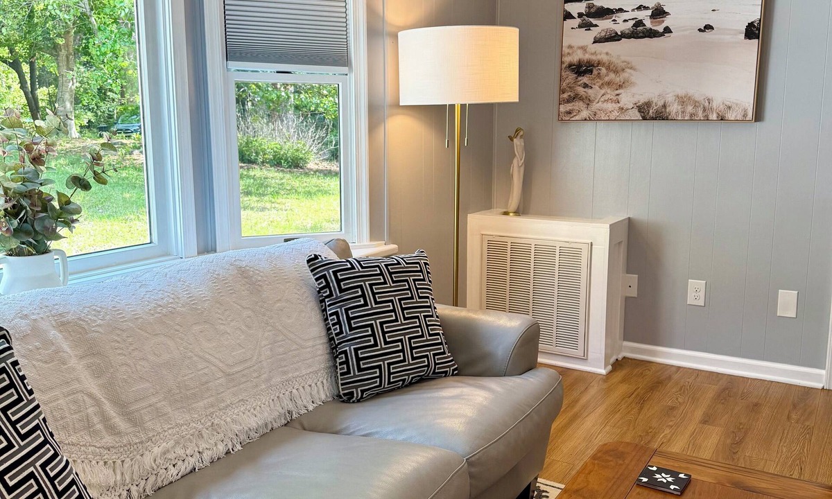 Southern Shores House | Poseidon’s Mini Getaway: Serene Outer Banks Retreat Near the Beach
