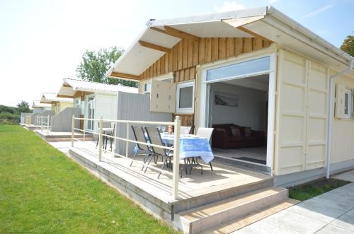 Westhampnett House | Premium Lake Lodges