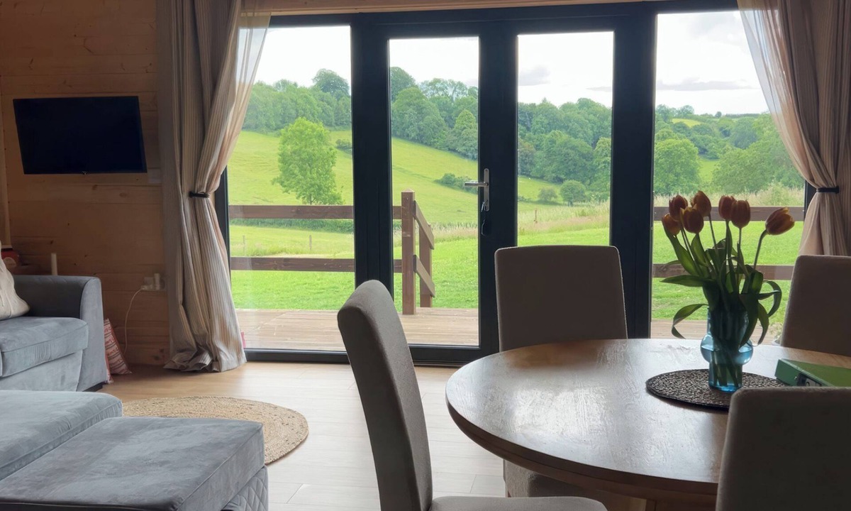 Chard Cottage | Primrose