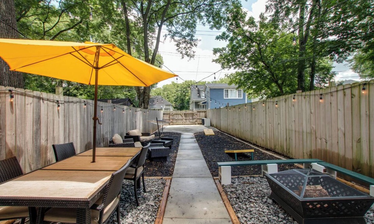 McFerrin Park House | Private Backyard 2mi to Downtown