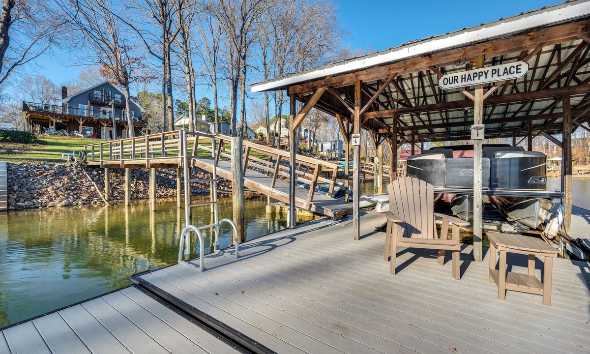 Troutman House | Private Boat Dock: Troutman Home on the Water!