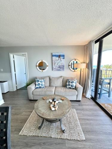 Wilmington Beach House | Private Carolina Beach Retreat with Ocean Views!