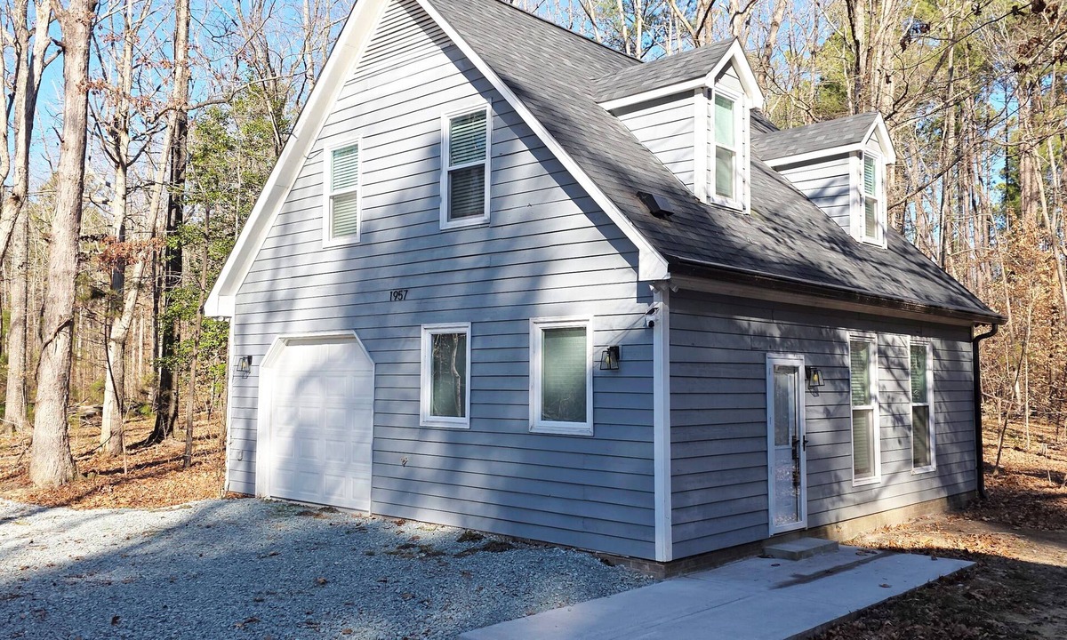 McCain House | Private Guesthouse at Pine Forest Hideaway by UNC