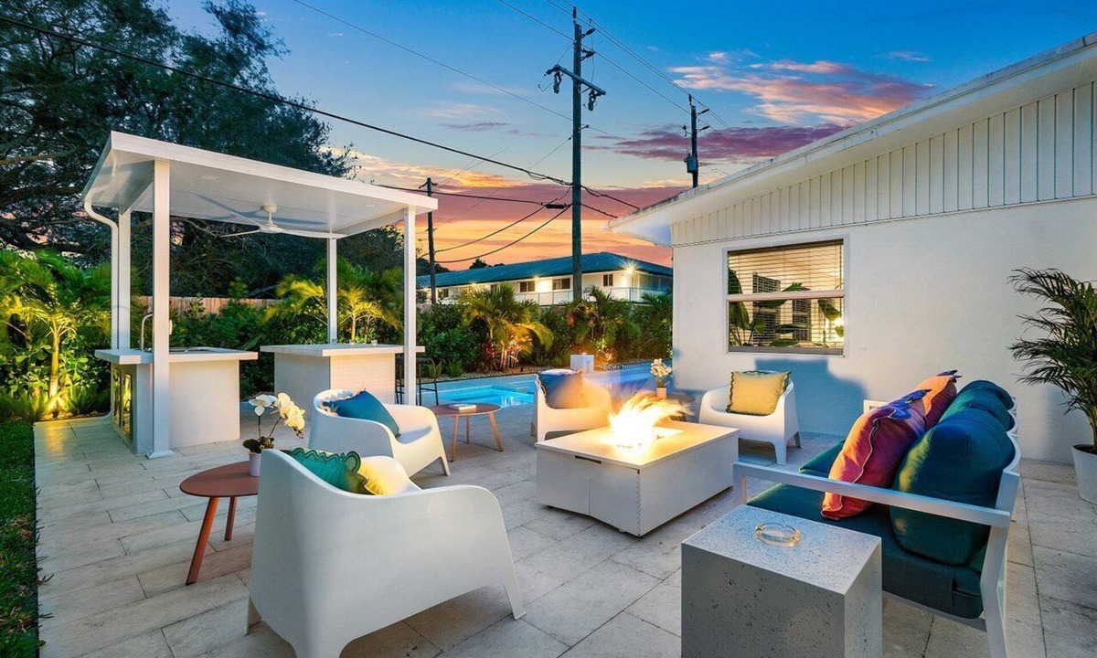 Tequesta House | Private Heated Pool & Spa |Designer |By the Beach