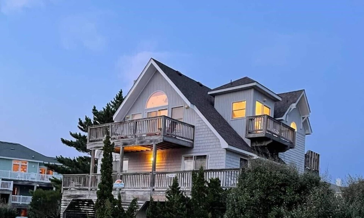 Ocean Hill House | Private Pool, Heat Included, Dogs Welcome, Hot Tub, Oceanside, No 4x4 Needed