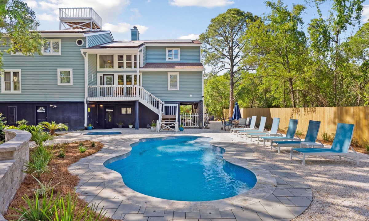 Folly Beach House | Private Pool & Hot Tub! Waterfront home on tidal creek - Thousand Sunny!