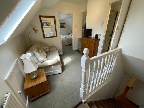 Grimley Apartment | Private Self Contained Annexe Room with en-suite - Dogs welcome