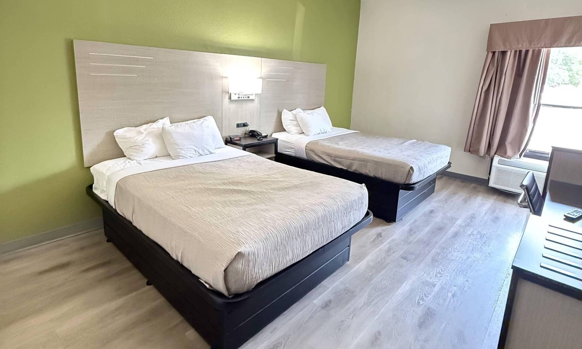 Thomasville Hotel | Quality Inn And Suites