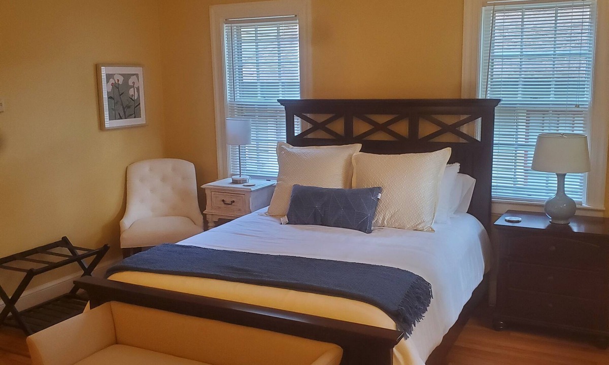 Winston - Salem Apartment | Quiet, home-style stay in historic Washington Park neighborhood.