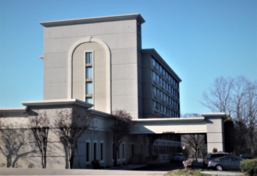 Winston - Salem Hotel | Ramada by Wyndham Winston-Salem