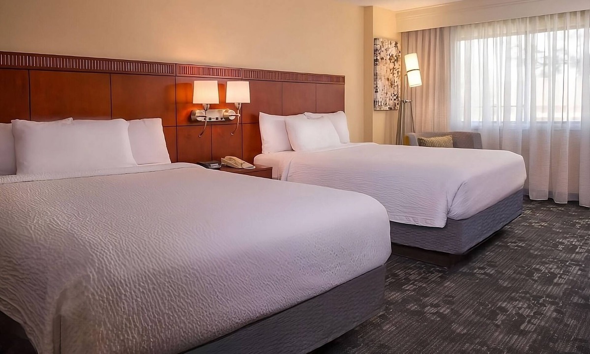 University Place Hotel | Rare Find! 3 Pet-Friendly Units, Outdoor Pool, Onsite Parking!