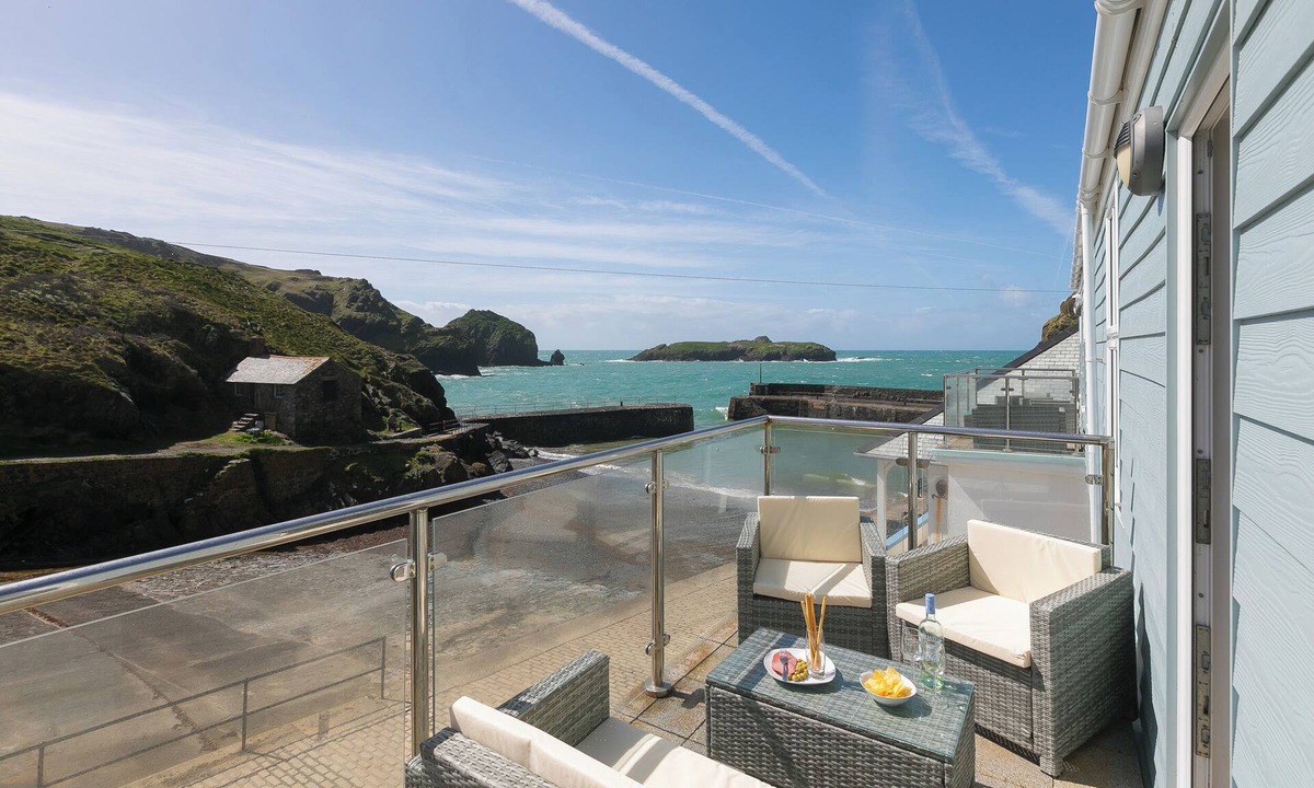 Mullion Cottage | Rebecca