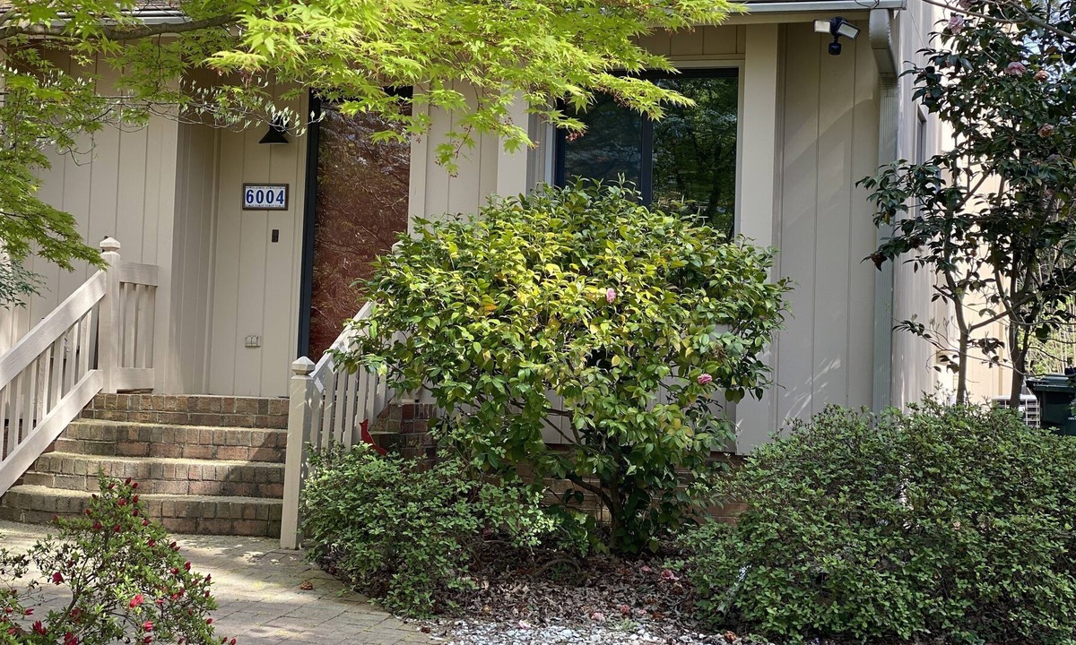 North Raleigh House | Recently RENOVATED Pet Friendly RANCH nearby NORTH HILLS- Raleigh