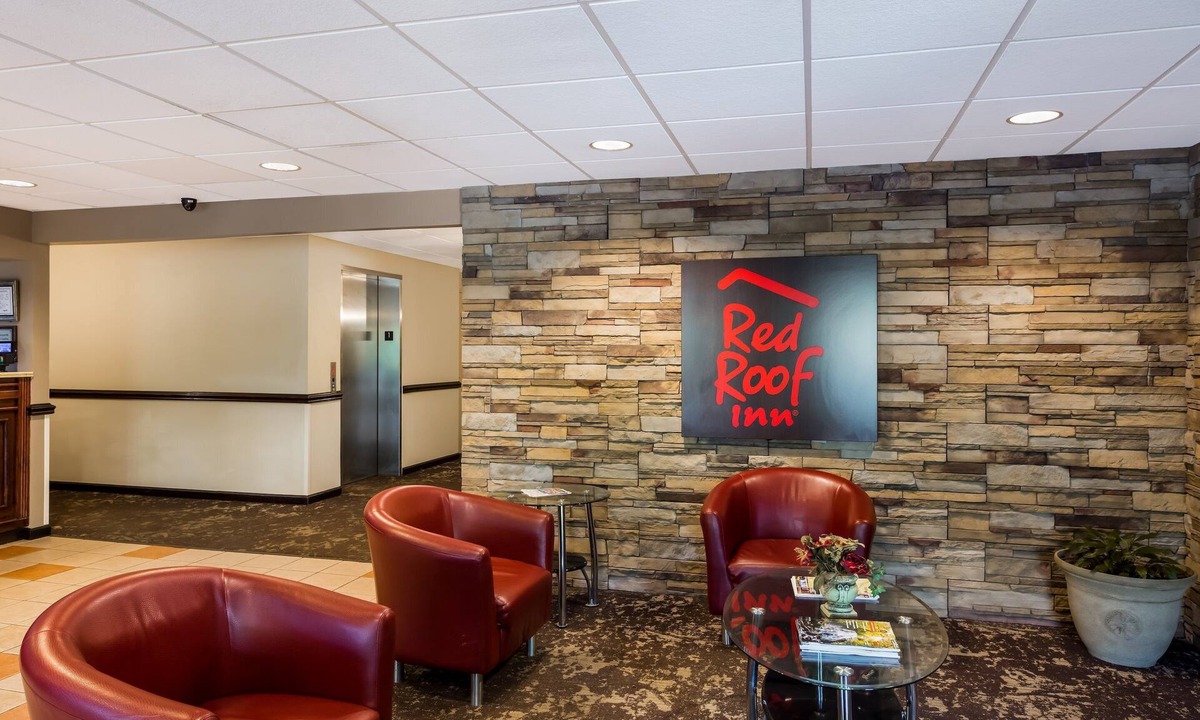 Hendersonville Hotel | Red Roof Inn Hendersonville