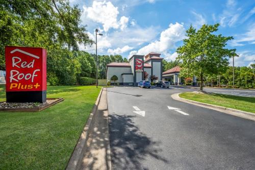 Henderson Hotel | Red Roof Inn PLUS Henderson