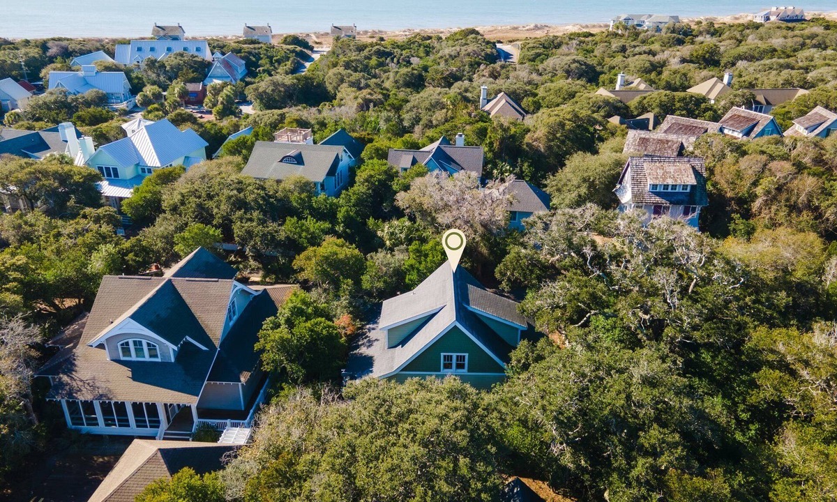 Cape Fear Station House | Reel Life tucked into a pretty, wooded bend in prestigious Cape Fear Station!