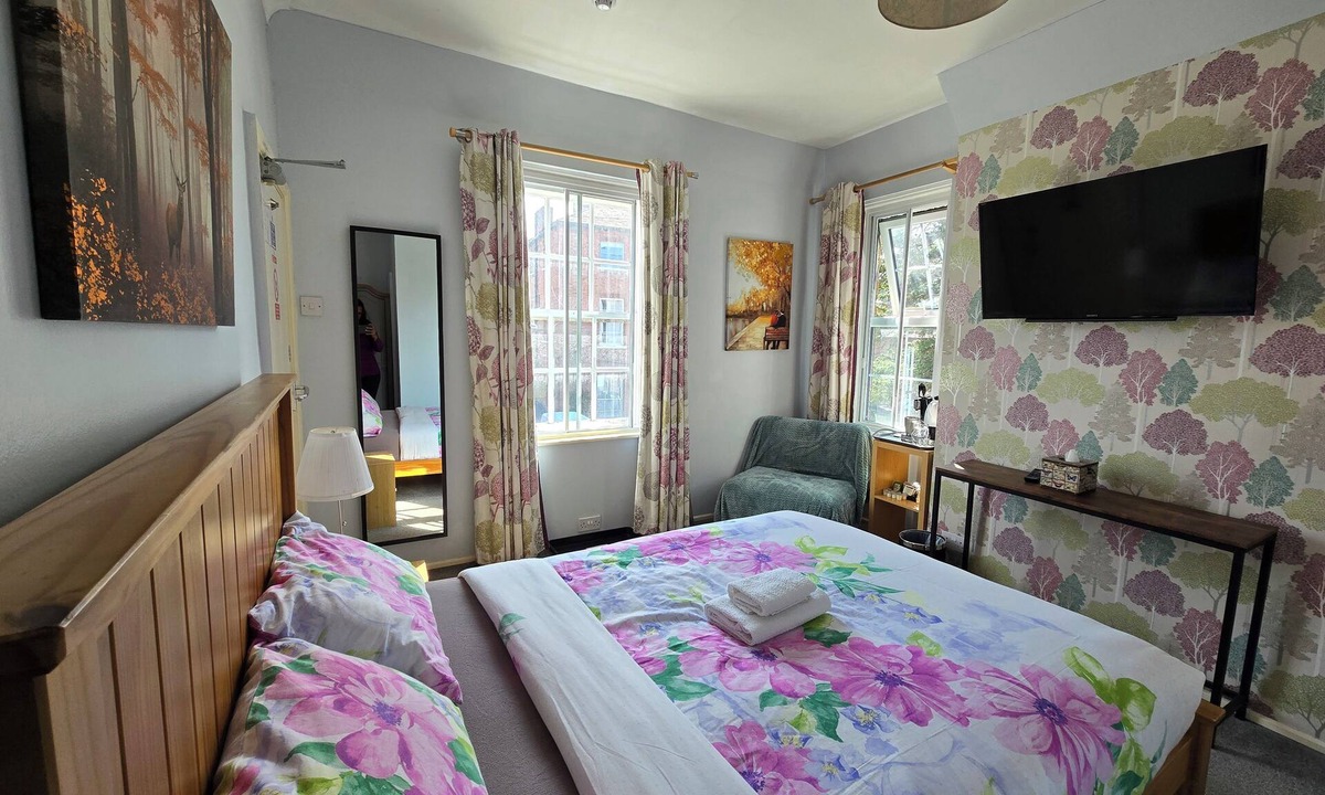 Southwell House | Reindeer Accommodation