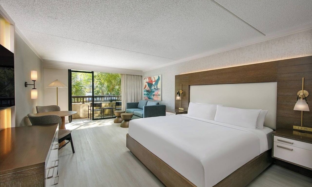 Shipyard Plantation Hotel | Relax and Recharge! Beachfront King Stay, Pet Friendly w/Spa and Pool Access!