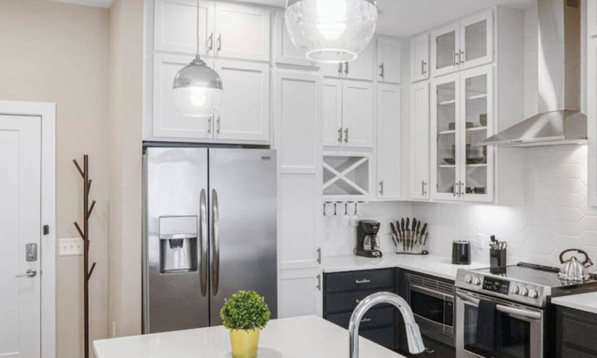 Charlotte Center City Condo | Reluxme | City Center 2BR Apt w/King Beds