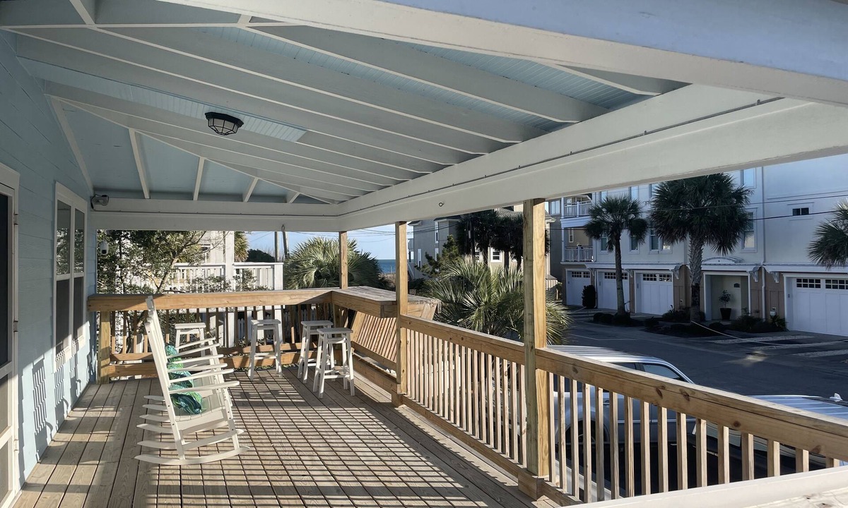Wrightsville Beach House | Renovated Oceanview House;10sec walk to beach; 2min walk to bars, food, shops!