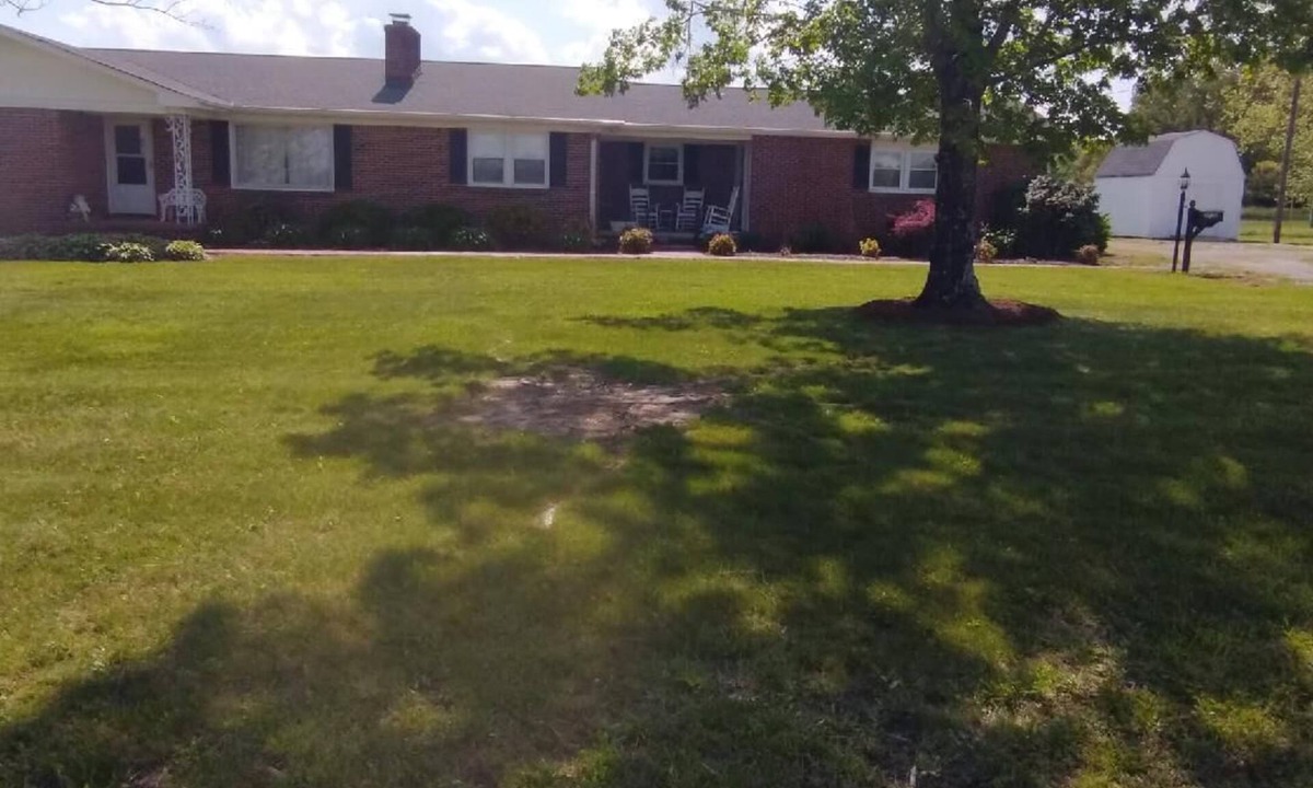 Smithville House | Renovated rural 3-bedroom 2-bathroom ranch style home in Smithville, TN