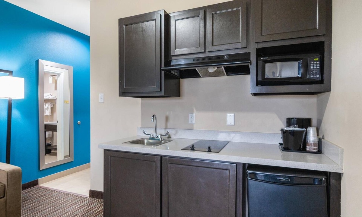 Cotulla Hotel | Residency Suites - Cotulla