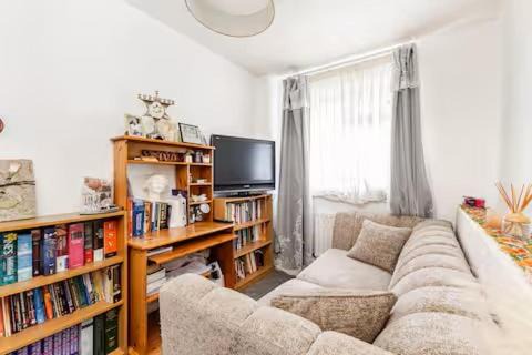 London Borough of Bromley House | Rest & Nest