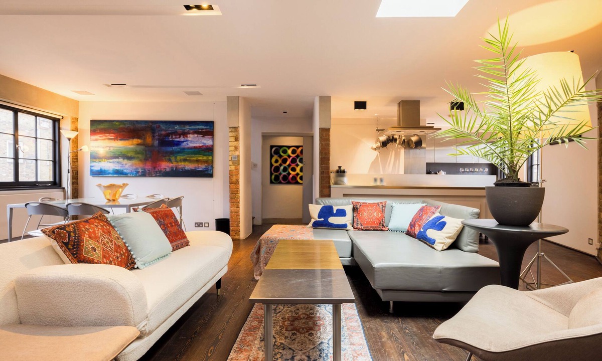 Kennington Apartment | RIBA Architect Duplex with skyline view roof terrace 6 mins underground