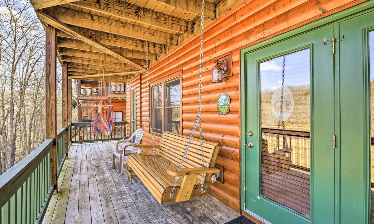 Piney Creek Cabin | 'River Dream Cabin' on New River w/Deck, Fire Pit