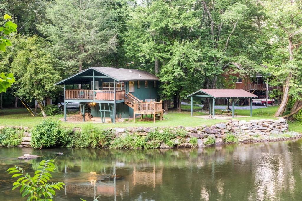 Sylva House | River Romance