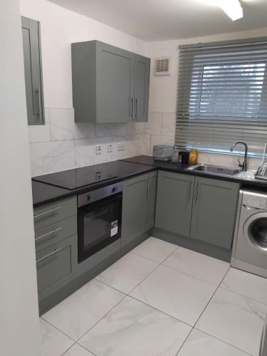 Broadheath House | Robin's Accommodation