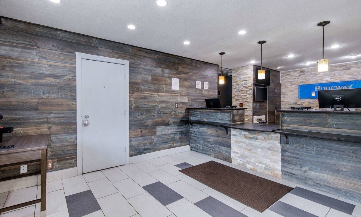 Winston - Salem Hotel | Rodeway Inn Winston Salem Route 52