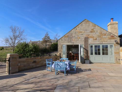 Egton House | Roding Cottage