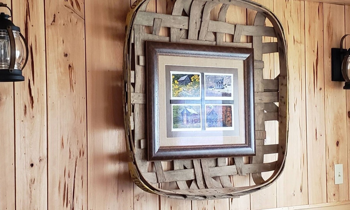 Jefferson Cabin | Romantic Cabin with gorgeous views 5 minutes away from downtown West Jefferson.