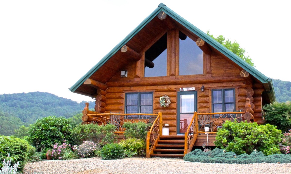 Leicester Cabin | ROMANTIC LOG CABIN OPEN FOR BUSINESS MT.VIEWS, 2/1,10 MIN AVL, FP,WiFi, FIREPIT