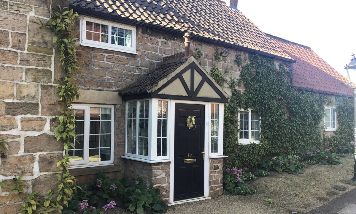 Skegby Cottage | Rose Cottage