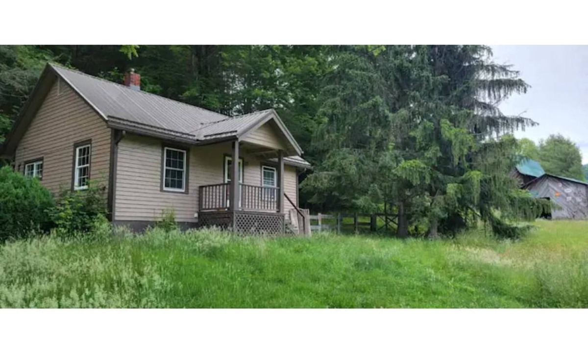Vilas Cabin | Rustic 2 Bedroom Cabin in the mountains.