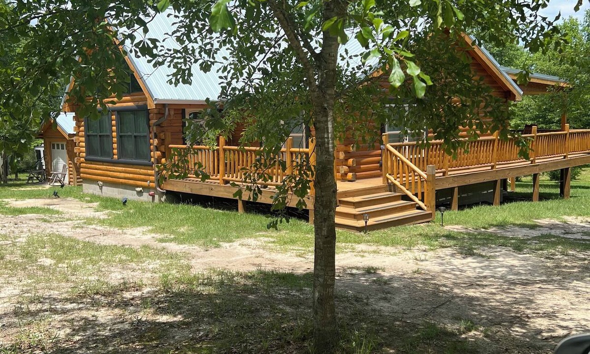Wing Cabin | Rustic and Elegant Creekside Log Cabin