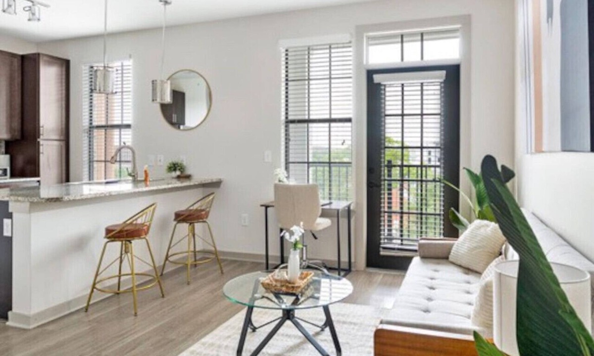 West End Apartment | Rustic Cozy Midtown 1 bd