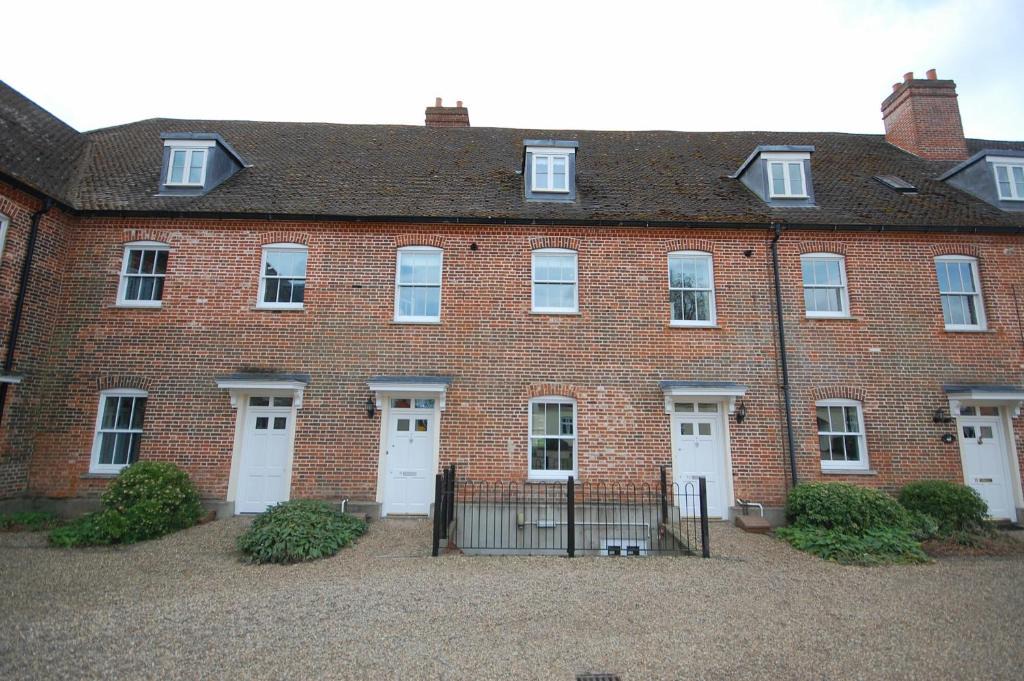 Blythburgh House | Saffron, Blythview